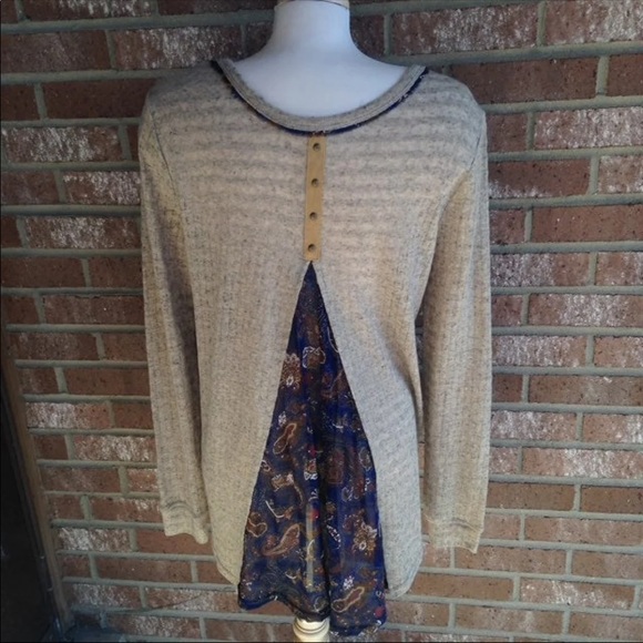 Miss Me Long Sleeve Top Size Medium - Picture 3 of 7